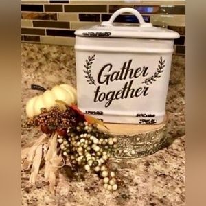Scentsy " Gather Together " Electric Element Wax Warmer NIB Antique Look Warmer